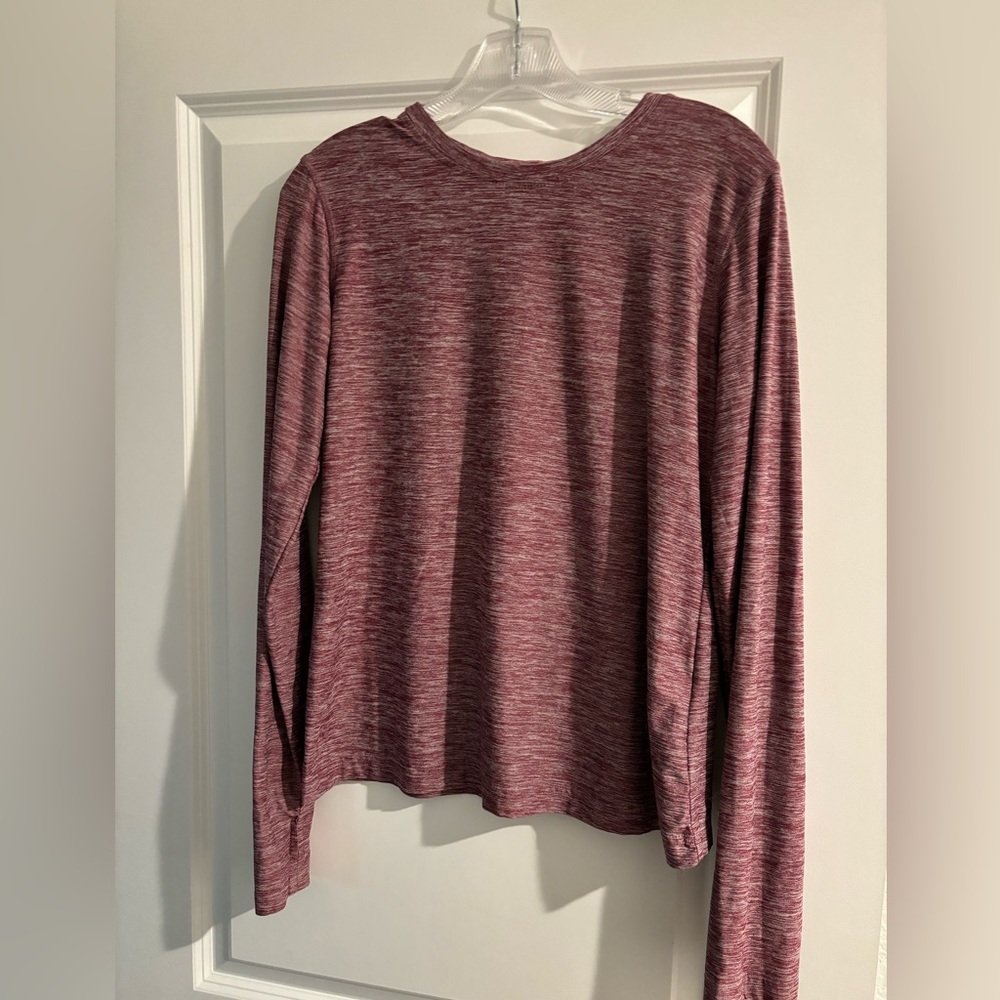 Leg3nd Athleisure Maroon Medium Women’s Top. Excellent condition!